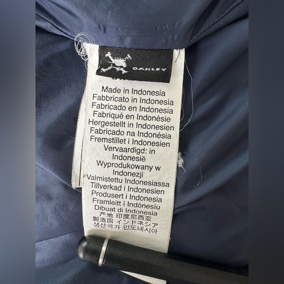 Oakley Blue Jacket - Picture 6 of 10